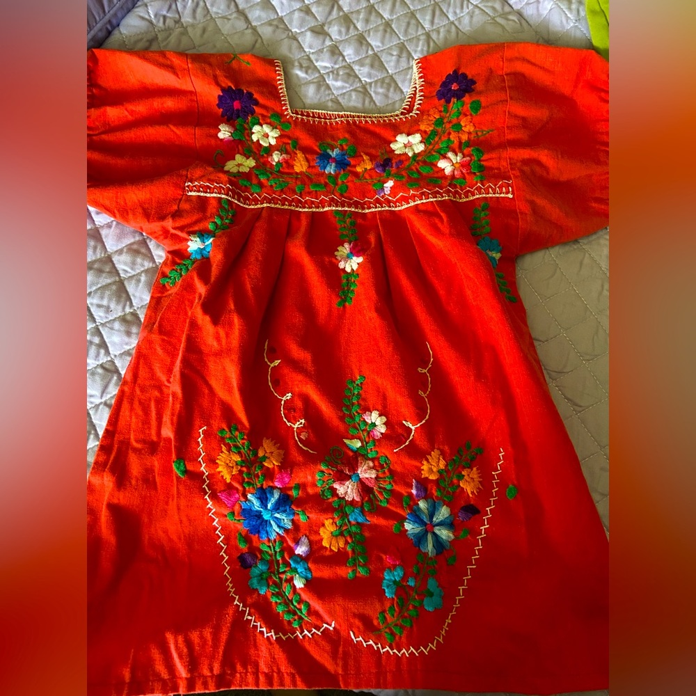 Vintage Mexican and Spanish small women’s top